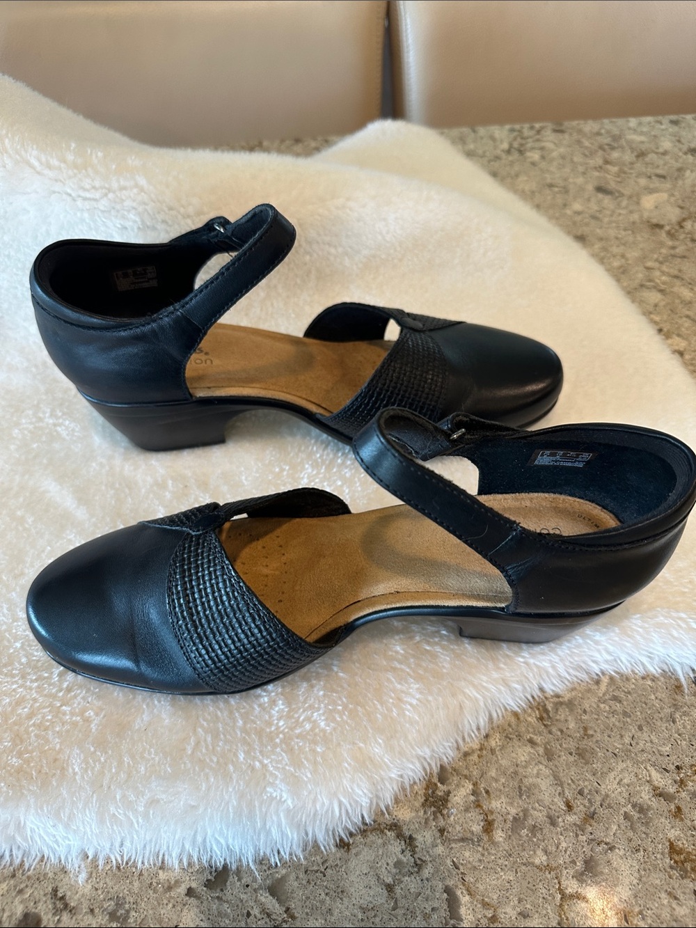Emily Rae Clark pump shoes - Picture 2 of 6